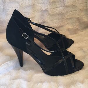 White House Black Market Lyon Suede/Patent Pumps